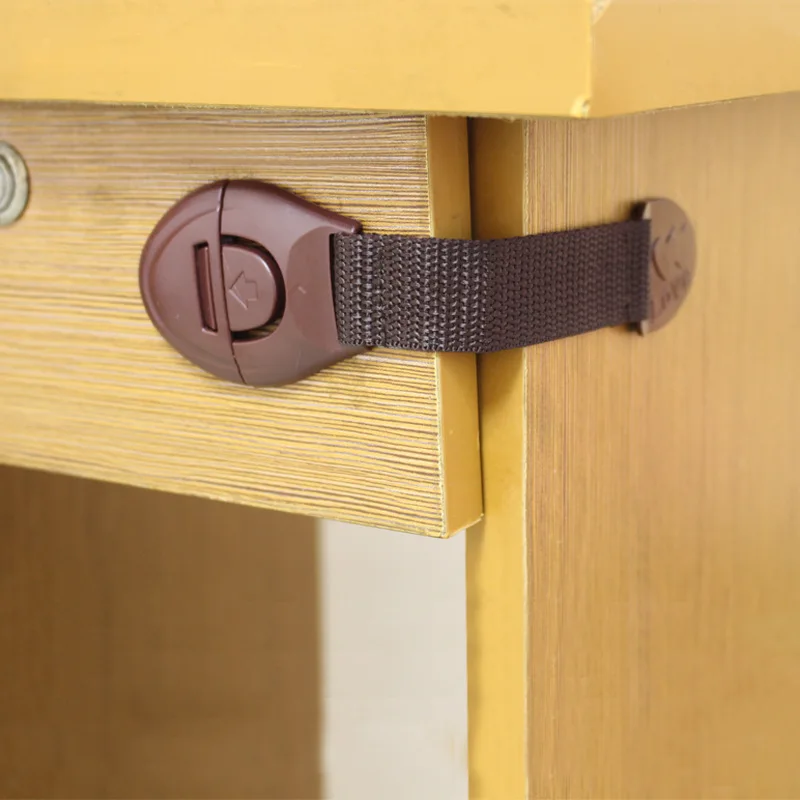5pcs/lot Brown Cabinet Safety  - огляд і ціна Furniture Interlocking Hardware